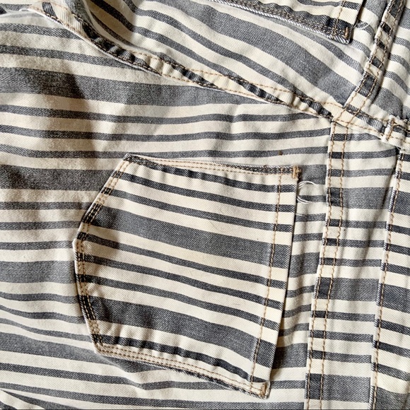 Blue & White striped Iris skinny jeans, sz 11  $15 - Picture 6 of 8